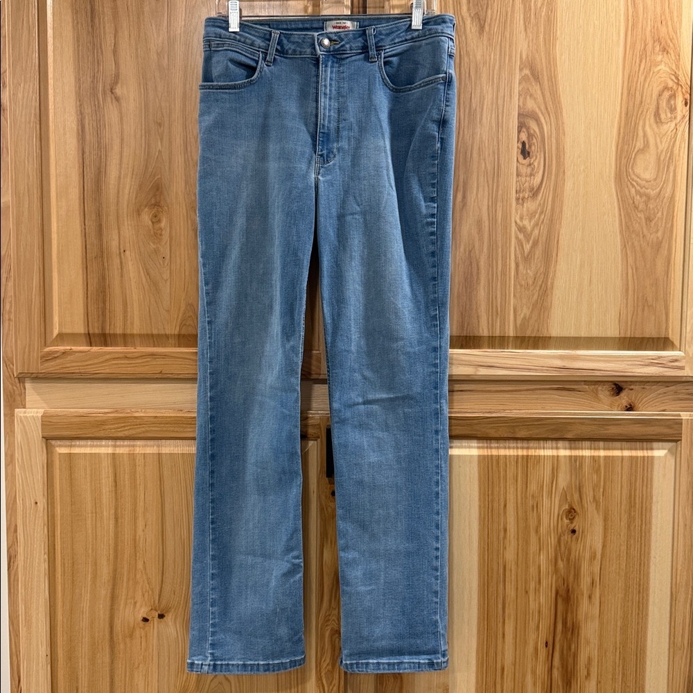 Wrangler Blue High Rise Straight Denim Western Cowgirl Versatile Timeless Jeans